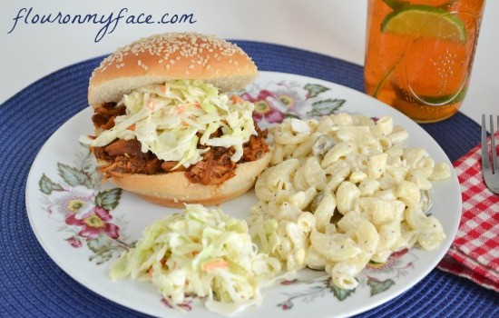 easy, crock pot, pulled pork, sandwiches, summer,