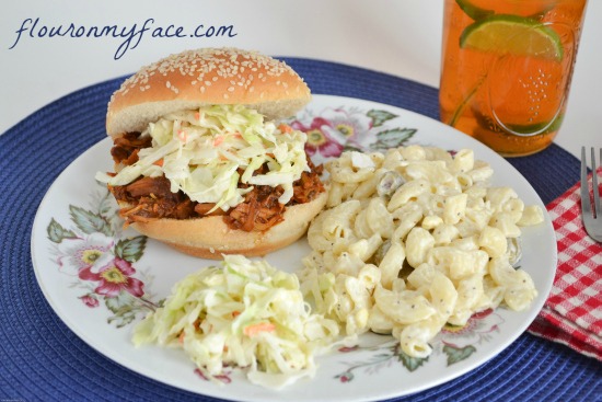 easy, crock pot, pulled pork, sandwiches, summer,