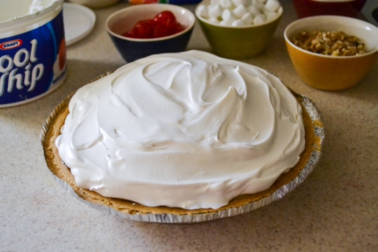 What are some simple recipes for a Cool Whip dessert?
