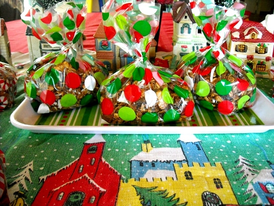 Christmas Granola, Homemade Holidays, Gifts from the kitchen