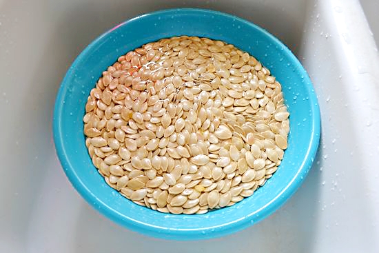 Easy way to clean pumpkin seeds